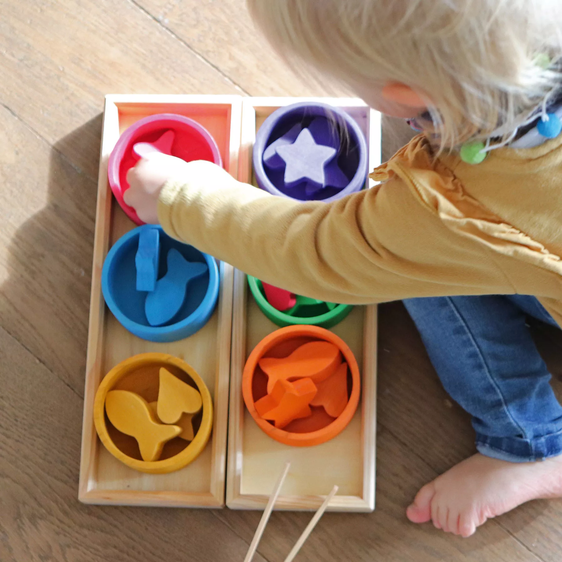 Igre in pripomočki Montessori za najmanjše